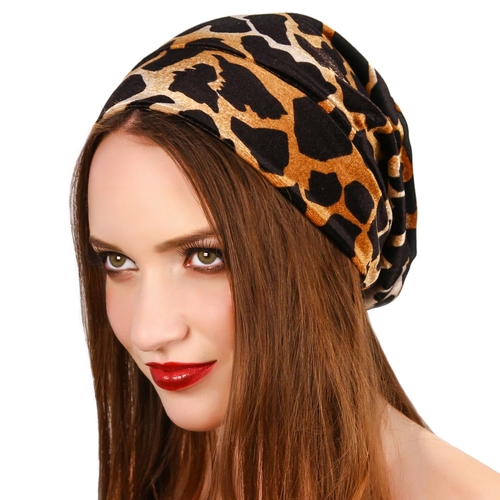 12124_2F1443994363_2Fgiraffe_beanie.jpeg Giraffe Print Beanie – Bild 1