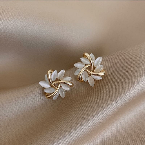20210910143638753-1.jpg Elegant and Exquisite Opal Petal Circle Stud Earrings For Woman 2021 – Bild 1