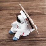 Simple Astronaut Mobile Phone Stand Student Desktop Holder – Bild 7