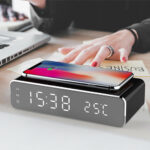 LED Electric Alarm Clock With Wireless Charger – Bild 3