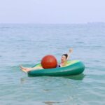 Inflatable Giant Avocado Pool Float Pool Swimming Float – Bild 3