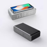 LED Electric Alarm Clock With Wireless Charger – Bild 2