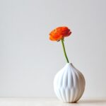 Petite Textured Porcelain Vase – Bild 2